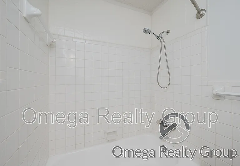 31 Indianwood Dr — Photo 25