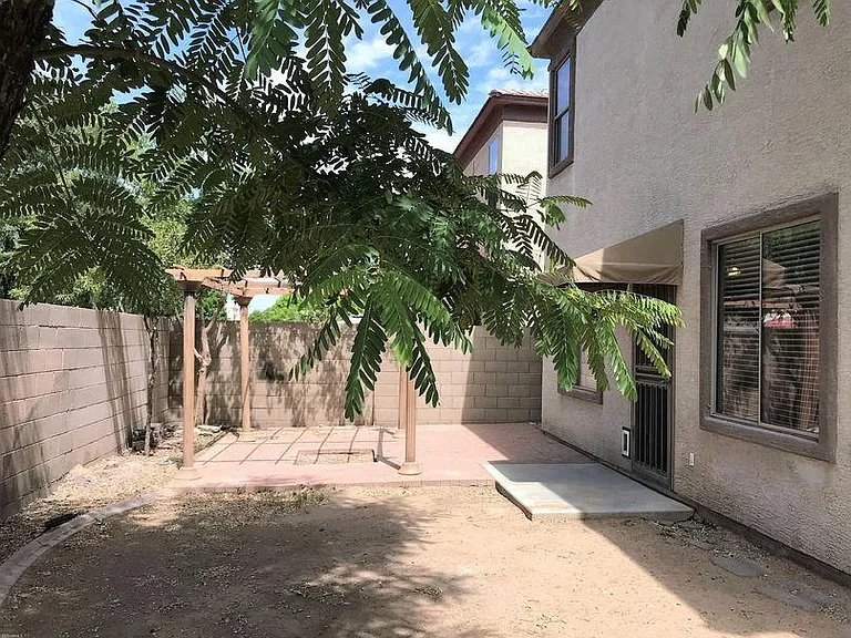 3618 W Marconi Ave — Photo 20