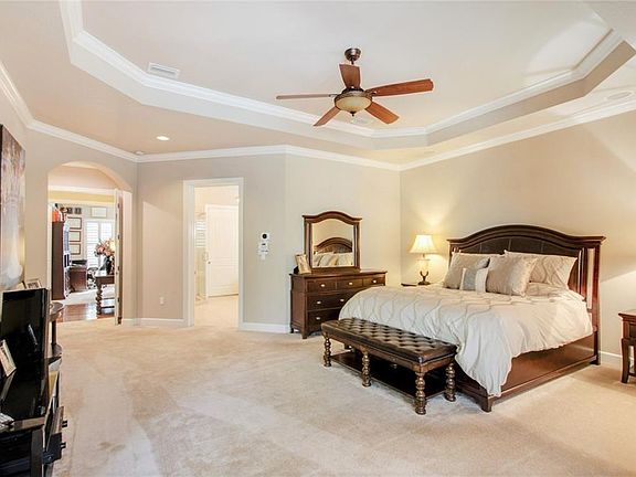 5th image of 17221 Broadoak Dr