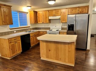 485 Donna Dr, Newberg, OR 97132