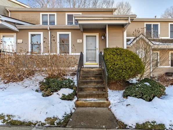 61 Abbey Memorial Dr APT 156, Chicopee, MA 01020