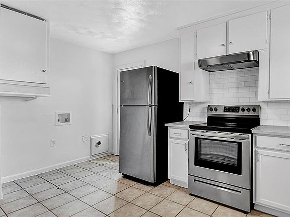 2nd image of 308 Hilltop Ave #A