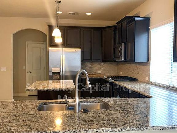 5th image of 6805 Alleyton Dr
