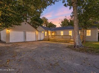 934 Palatka Rd, Louisville, KY 40214
