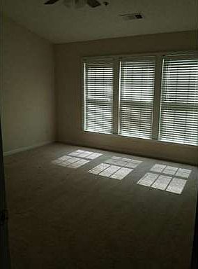 1st image of 165 Regent Pl
