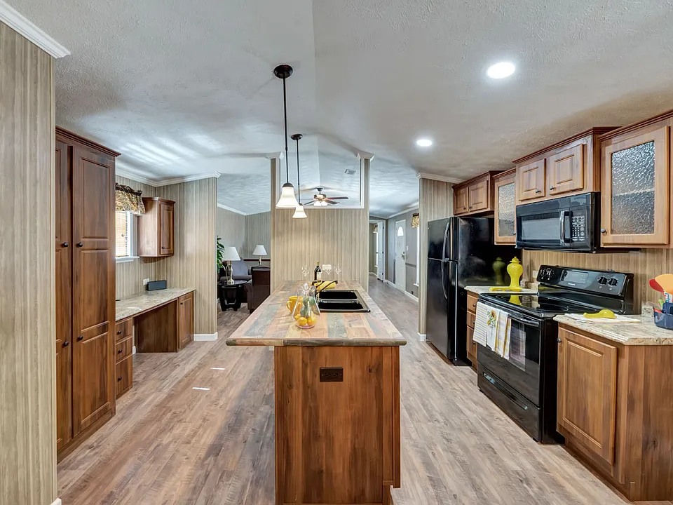 1205 W Circle Dr #37