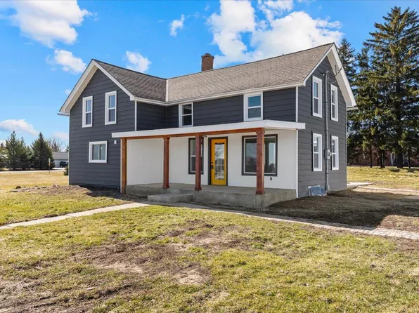 6265 Nabob DRIVE, West Bend, WI 53095