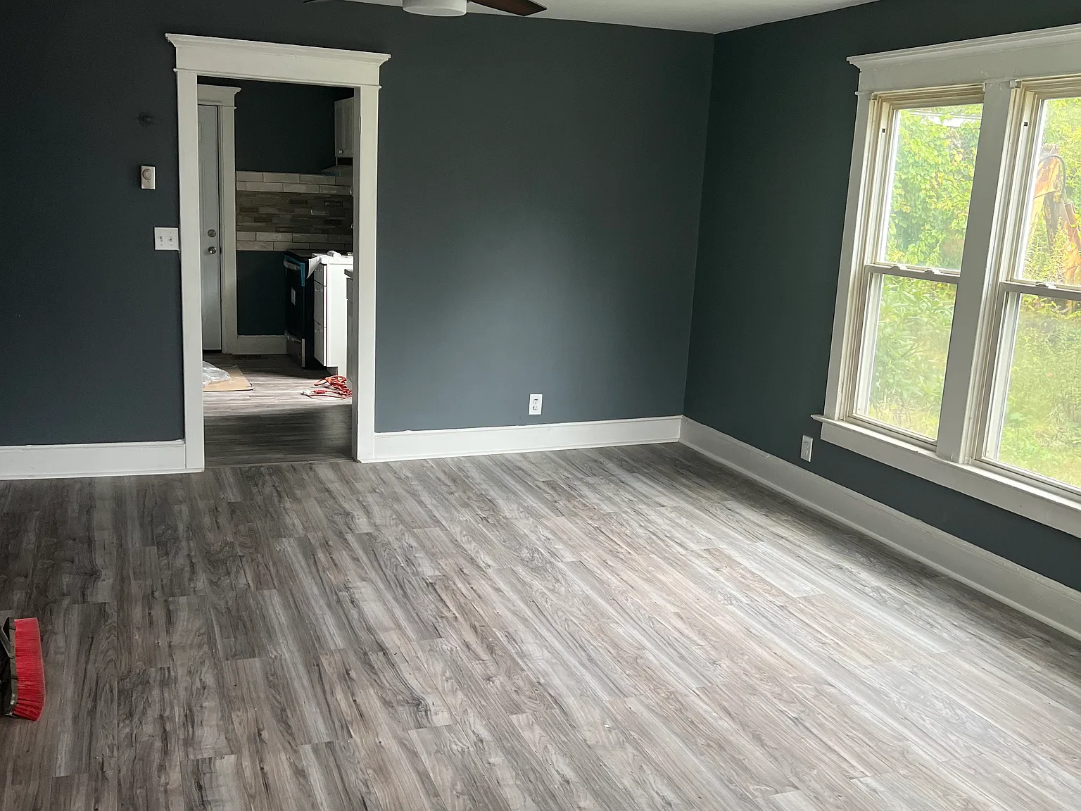 3 bed, 1100 sqft, $1,700 — Photo 1