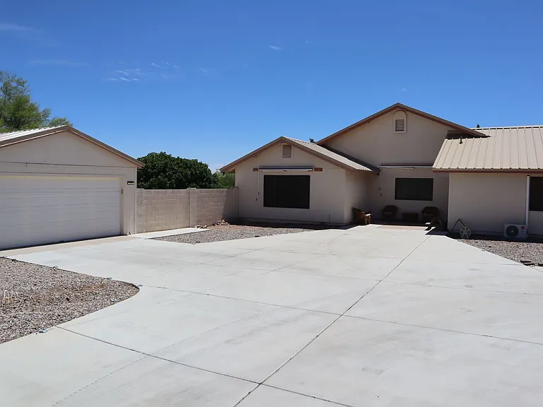 3159 E Choctaw Dr — Photo 6