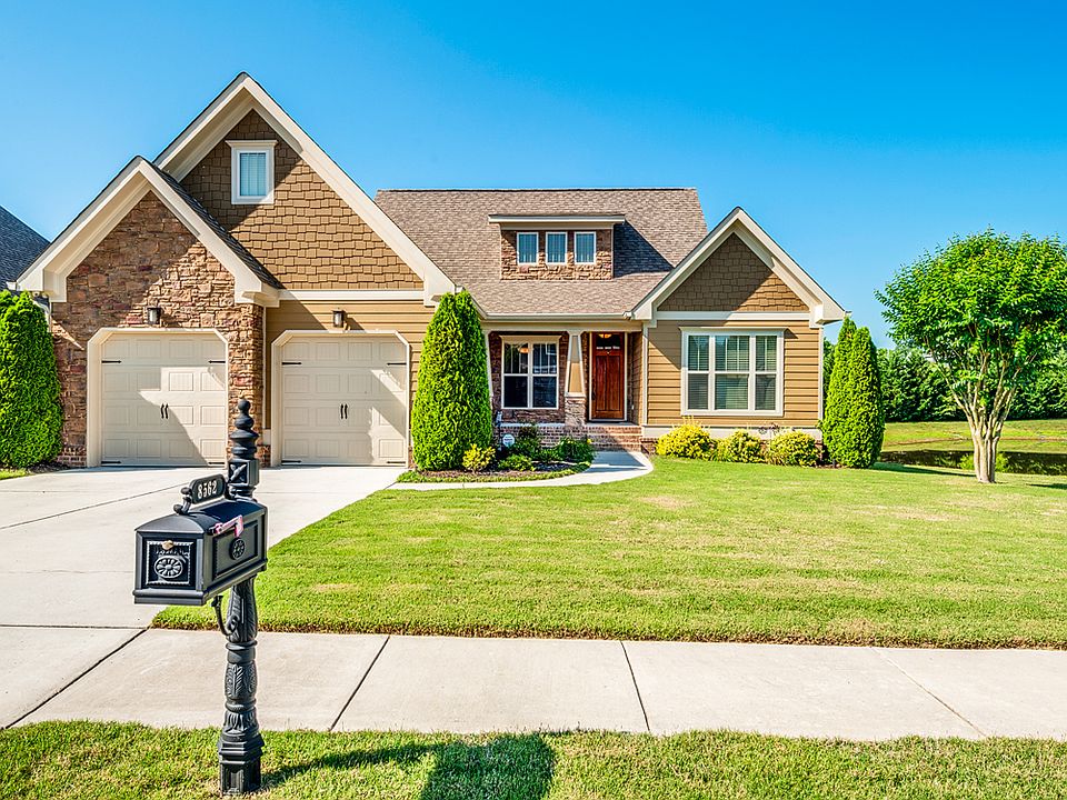 1st image of 8562 Seven Lakes Dr
