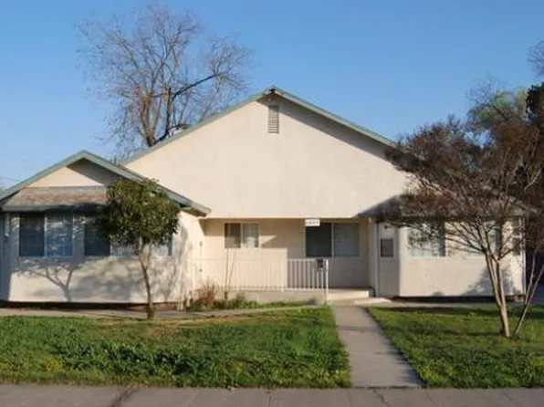 2073 W Middlefield Ave, Stockton, CA 95204