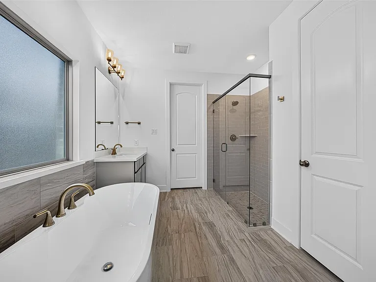 2803 Sweet Honey Ln — Photo 23