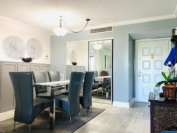 3rd image of 737 SE 1st Way #306