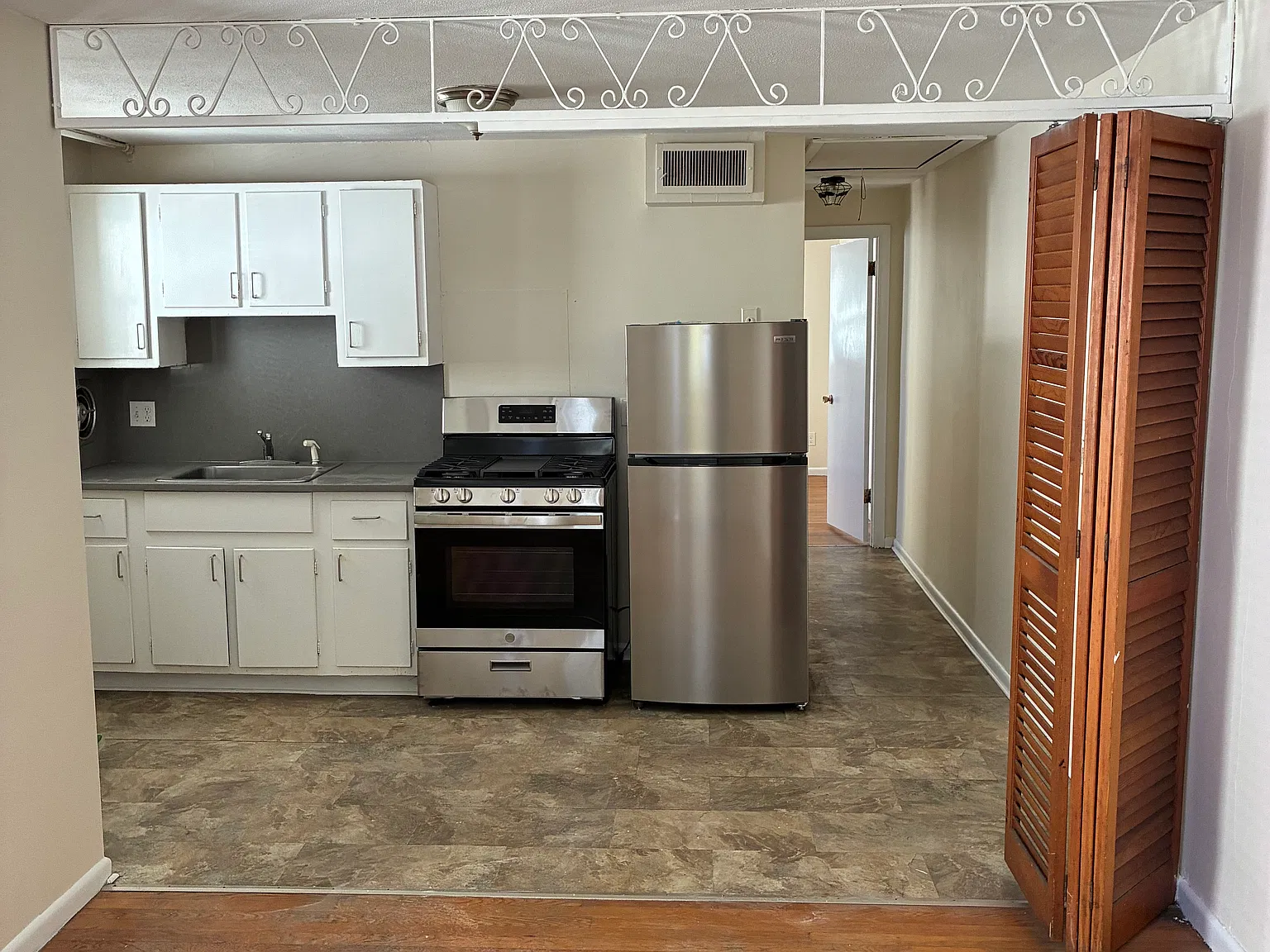 1 bed, 588 sqft, $2,000 — Photo 2