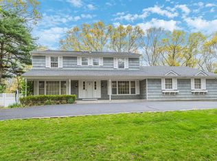 117 Mount Grey Rd, Setauket, NY 11733