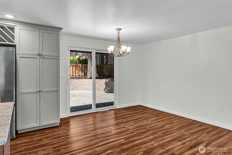 5th image of 7902 89th Avenue SW