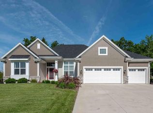 3016 Oakcrest Dr, Kansasville, WI