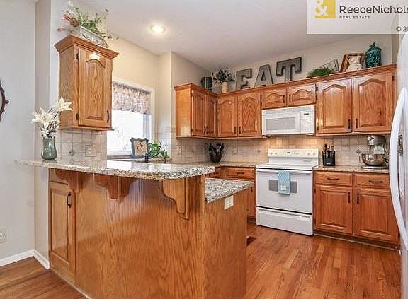 5th image of 23640 W 58th Ter