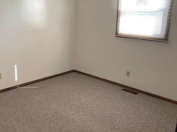4th image of 2309 S Marsh Ave
