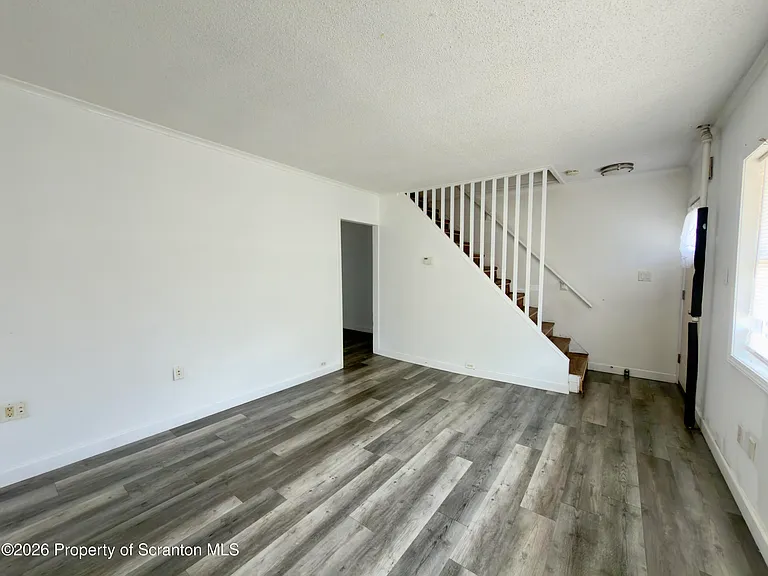 512 Emmett St — Photo 4