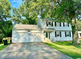 214 Brookside Dr, Jacksonville, IL 62650