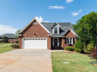353 Terrace Hills Dr, Boiling Springs, SC 29316