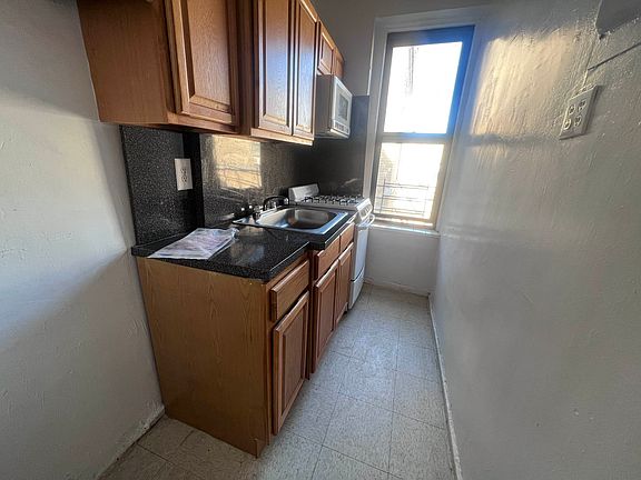 4th image of 86 Thayer St #5D