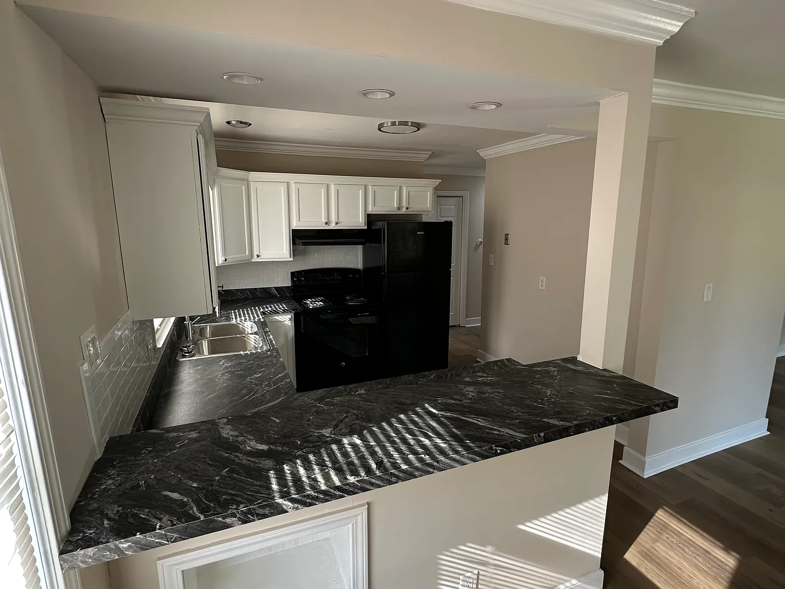 3 bed, 1152 sqft, $1,500 — Photo 3