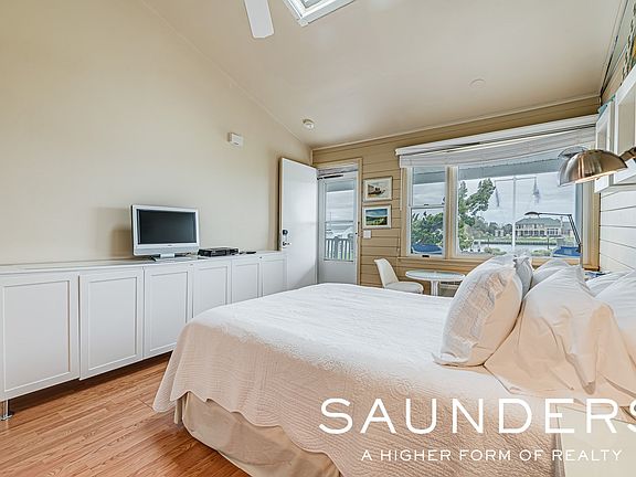 3rd image of 231 Dune Rd #915