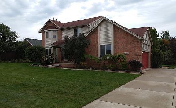 4th image of 31189 Lions Pointe Dr