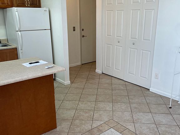 5th image of 4713 Croftshire Dr #1