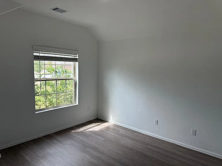 5335 Winding Stream Dr — Photo 16