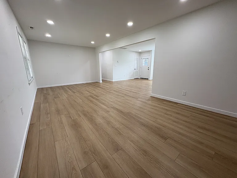499 Greenwell Ct — Photo 8
