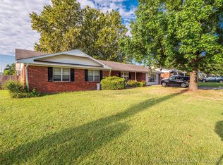 806 Lampton Ln, McAlester, OK 74501