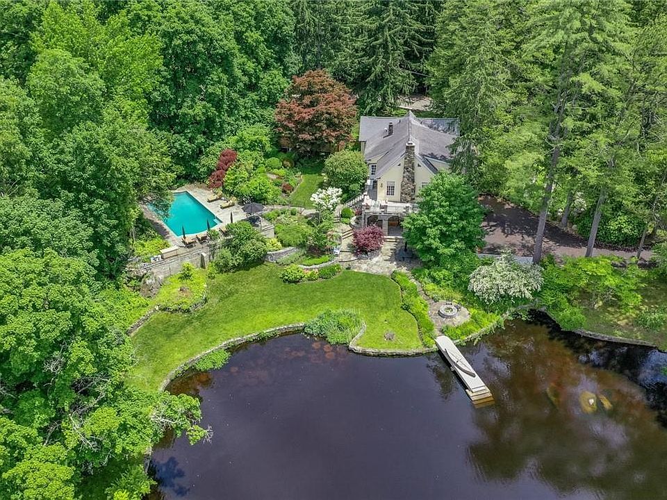 1st image of 15 Brook Lane