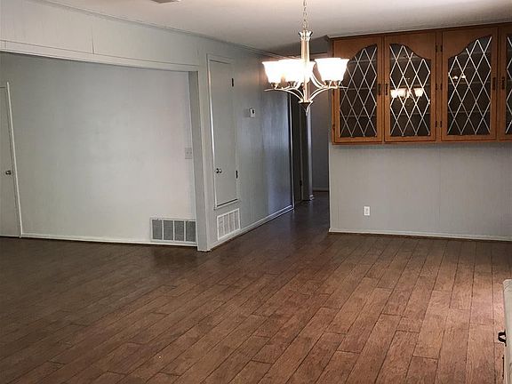 5th image of 105 Hilltop Dr