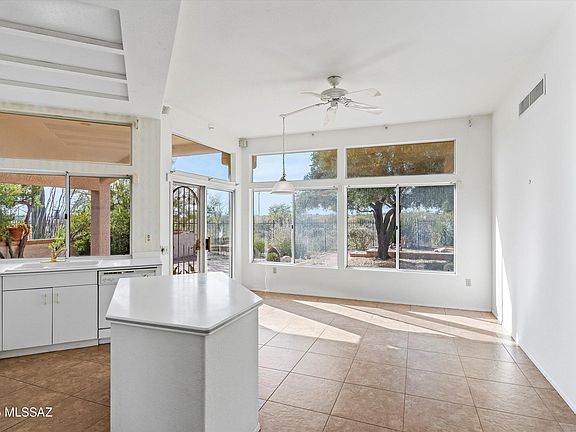 3rd image of 13933 N Desert Butte Dr
