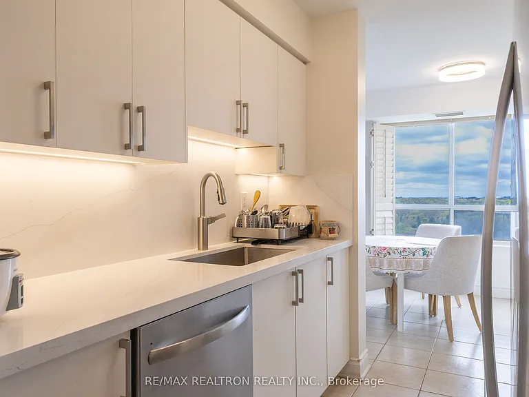 78 Harrison Garden Blvd #1409 — Photo 16