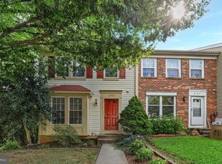 3759 Mazewood Ln, Fairfax, VA 22033