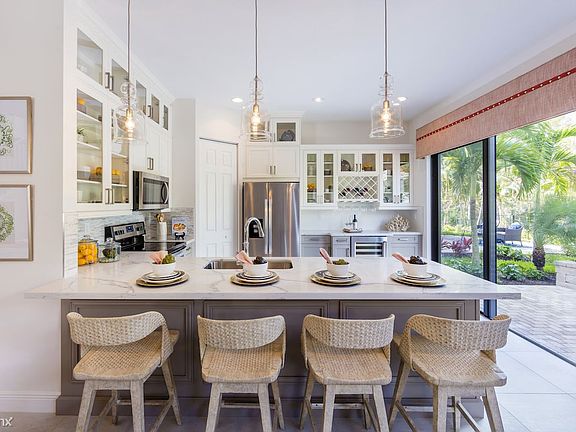 3rd image of 1215 Roberts Ave W #9643885