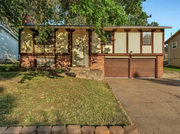 1530 SW Belle Ave, Topeka, KS 66604