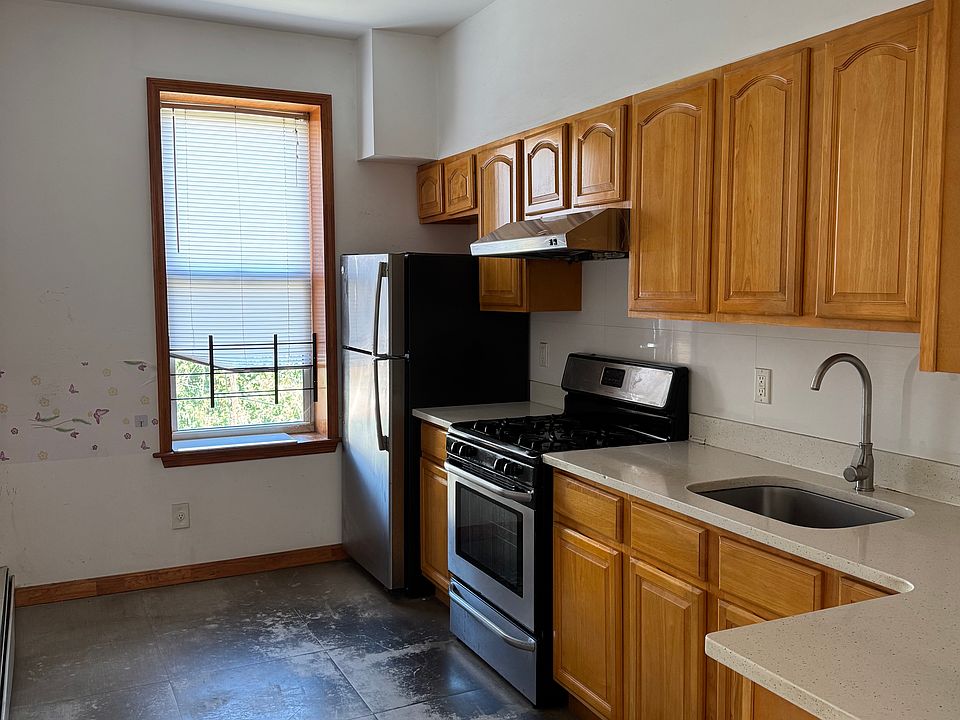 1st image of 723 45th St Floor 2