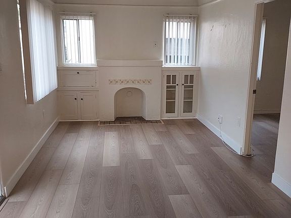 4th image of 2558 E Broadway #0