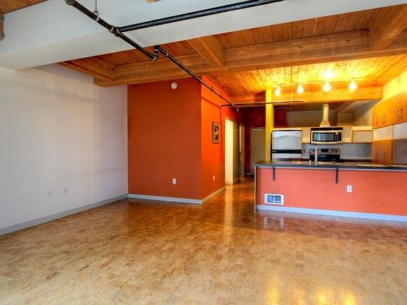 2nd image of 401 9th Ave N APT 204