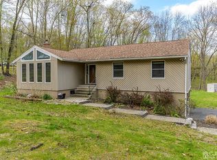 6 Forest Dr, Newton, NJ 07860