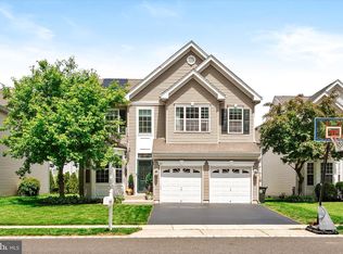 25 Tantum Ct, Bordentown, NJ 08505