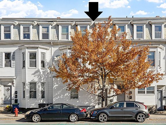 3rd image of 419 Somerville Ave
