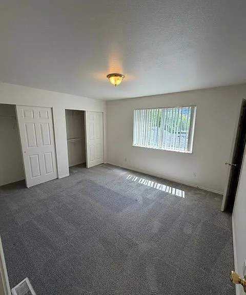 233 E Shelby Ln — Photo 15
