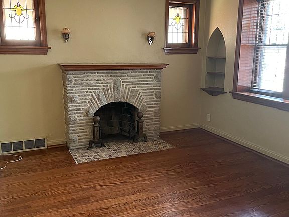 3rd image of 7536 Hoover Ave #1F