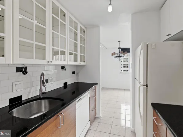 1901 John F Kennedy Blvd APT 901, Philadelphia, PA 19103